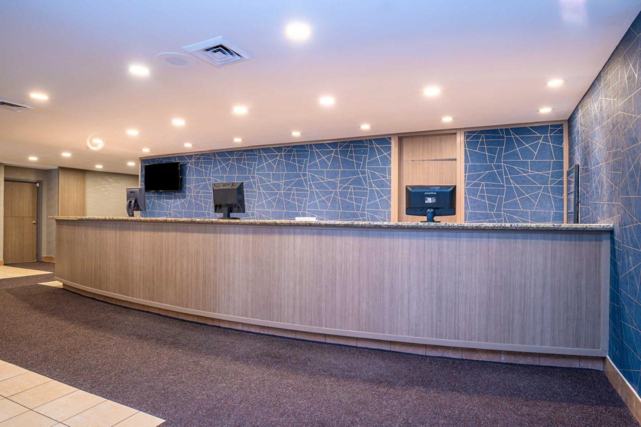 Sandman Hotel Montreal - Longueuil Buitenkant foto