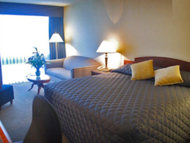 Sandman Hotel Montreal - Longueuil Buitenkant foto