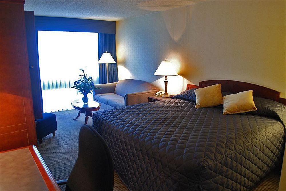 Sandman Hotel Montreal - Longueuil Kamer foto